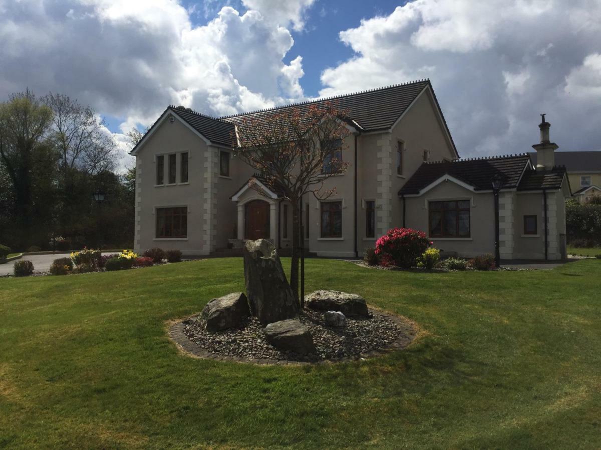 Mayrone House Bed & Breakfast